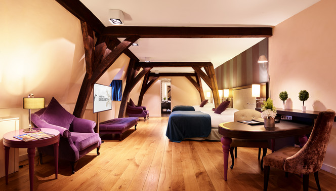Suite 24
