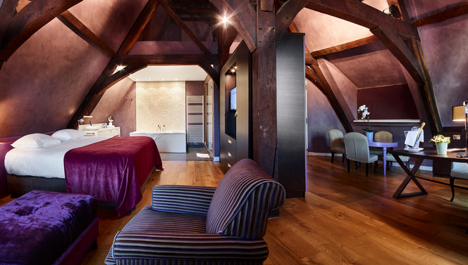 Salon spacieux dans une de nos suites au Van der Valk Hôtel Liège