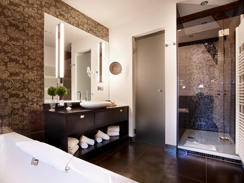 suite24